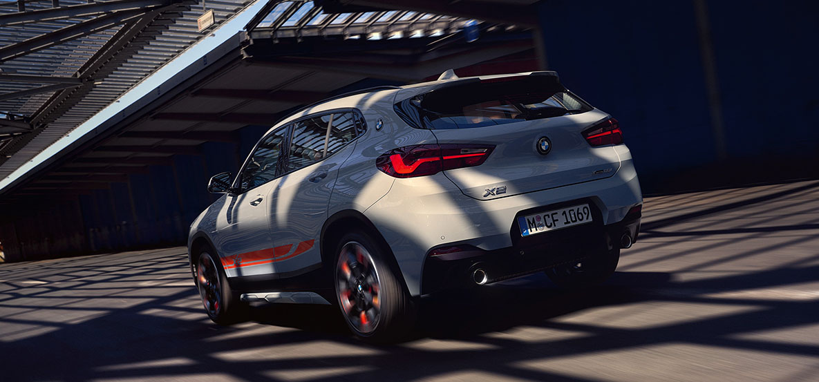 BMW X2 M Mesh Edition – Vista trasera del SUV compacto edición especial BMW X2 M Mesh Edition – Vista trasera del SUV compacto edición especial